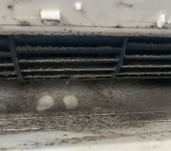 定西市空调吹的风有股烧焦味是怎么回事